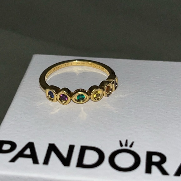 Gorgeous Pandora X Marvel The Avengers Infinity Stone Ring - Picture 3 of 4